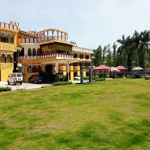 3* Hotel Rishika Clarks